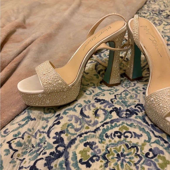 Pearl Rhinestone Heels - Picture 4 of 5